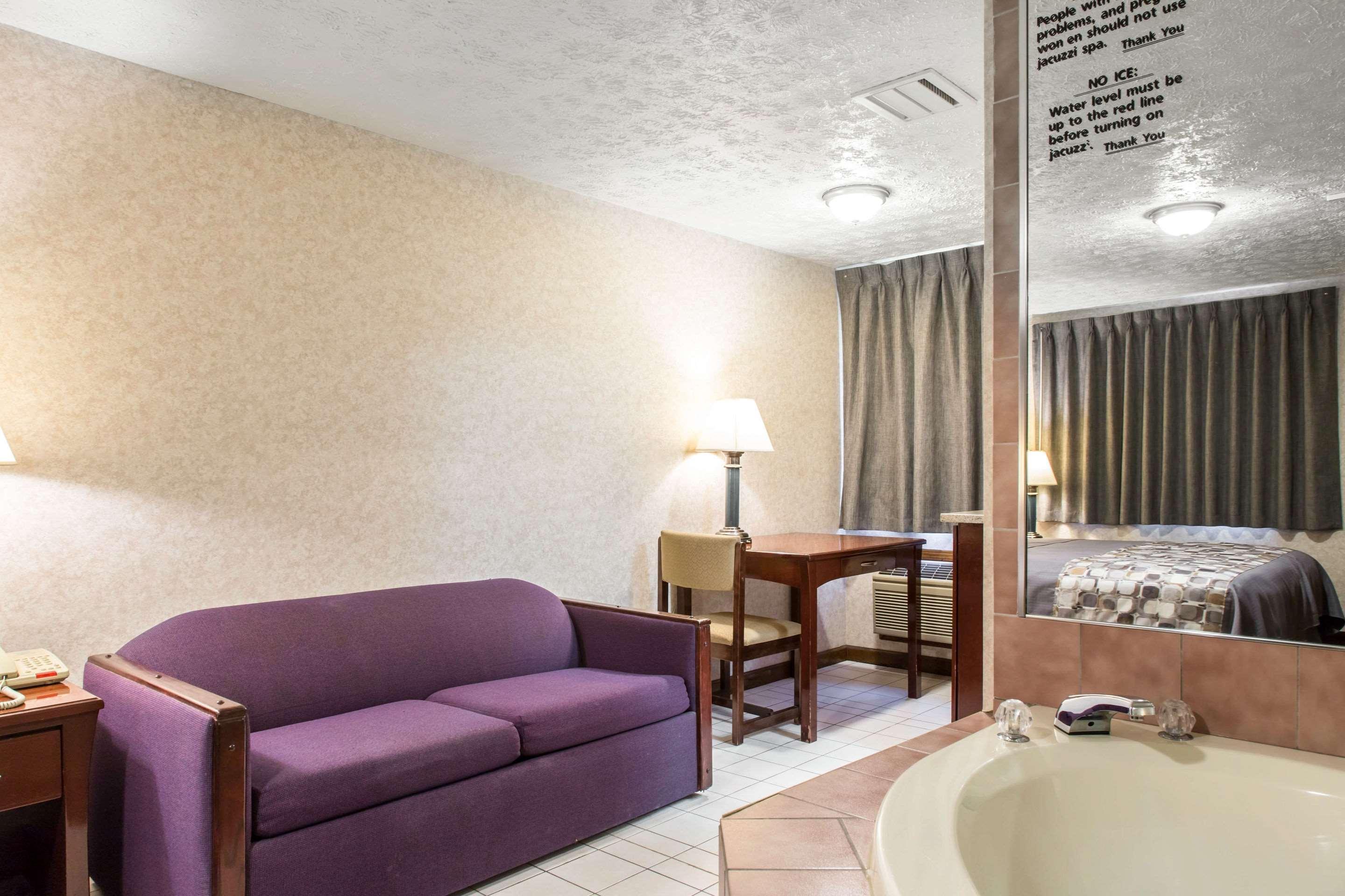 Rodeway Inn & Suites Branford - Guilford Eksteriør bilde