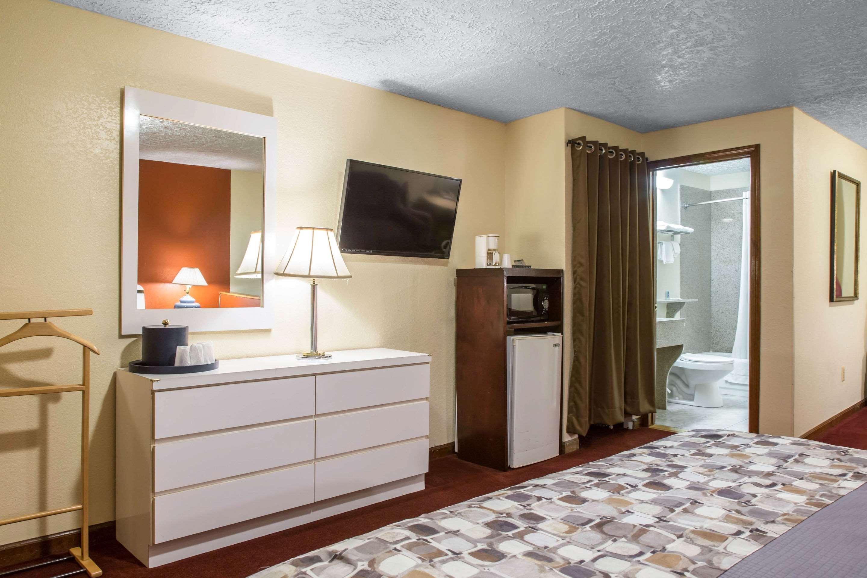 Rodeway Inn & Suites Branford - Guilford Eksteriør bilde