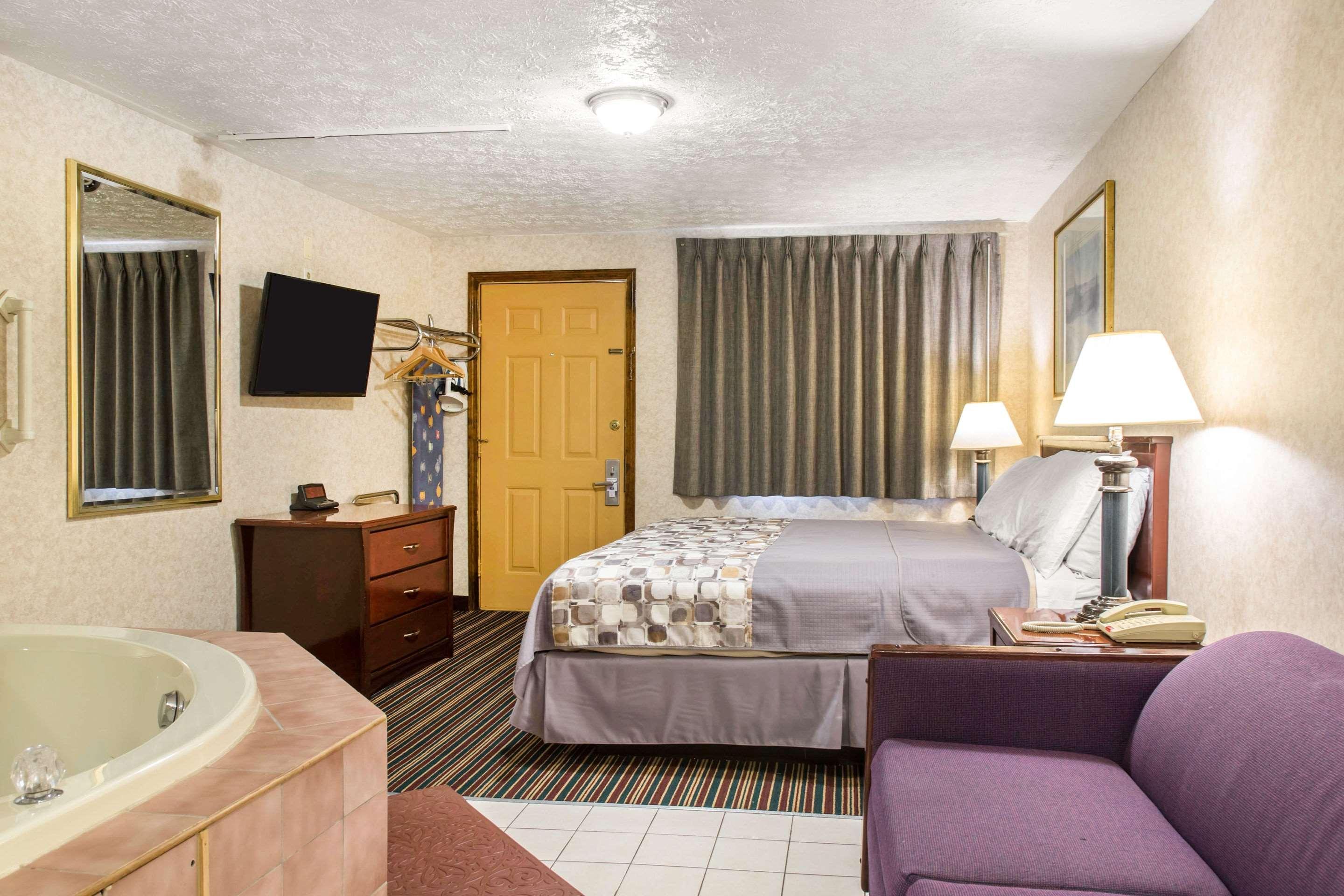 Rodeway Inn & Suites Branford - Guilford Eksteriør bilde