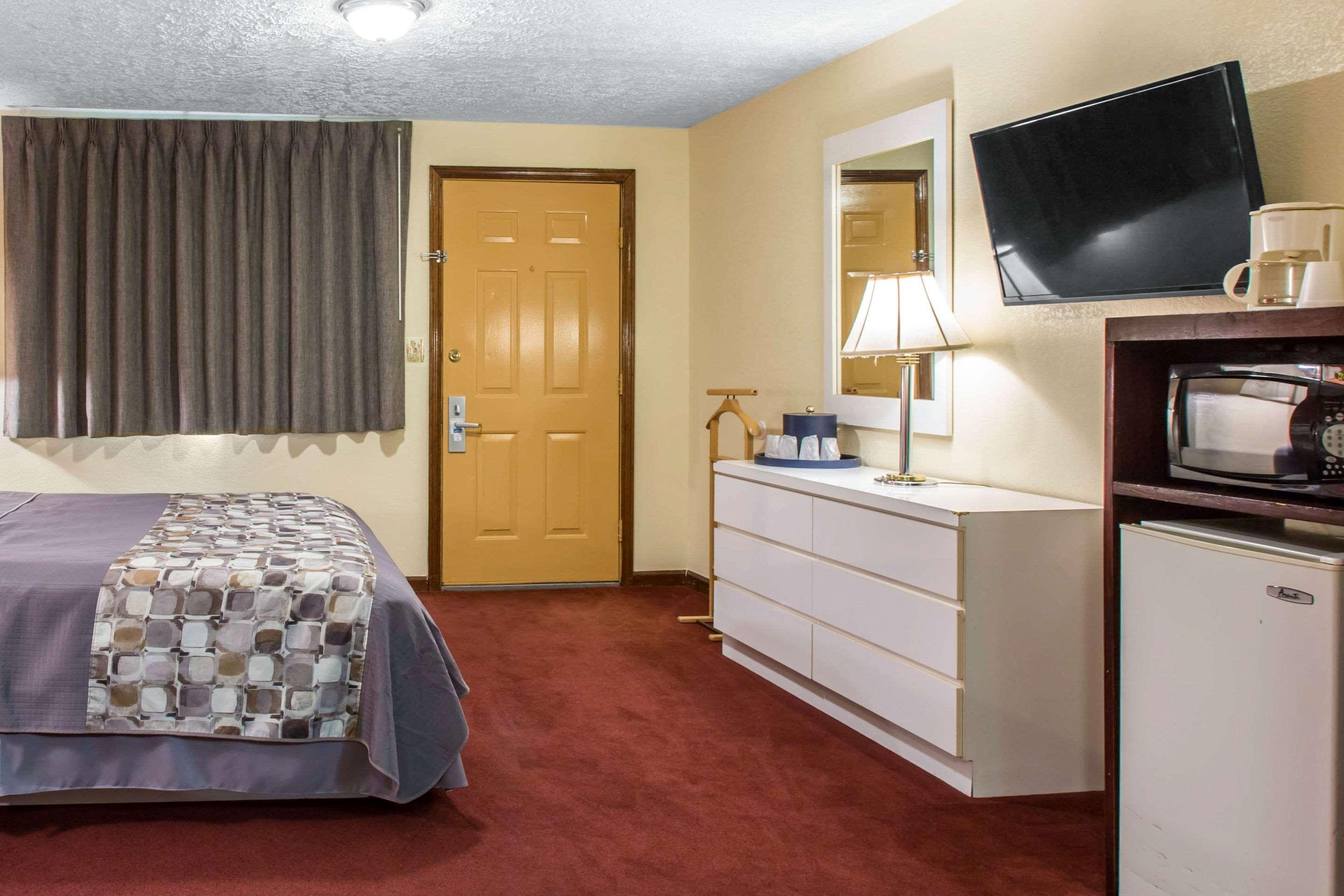 Rodeway Inn & Suites Branford - Guilford Eksteriør bilde